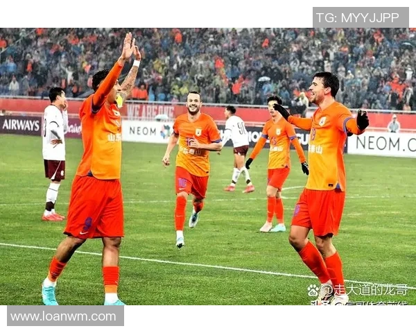 中超赛场上瓦科精彩破门助力球队再创辉煌时刻