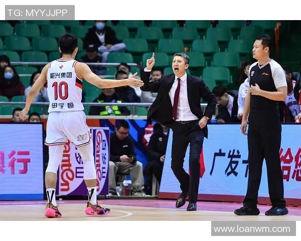 巴里-布朗率领球队夺得CBA冠军 巴里-布朗率领球队夺得CBA冠军