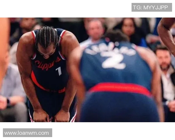 快船主场惨败76人，赛季开局失利